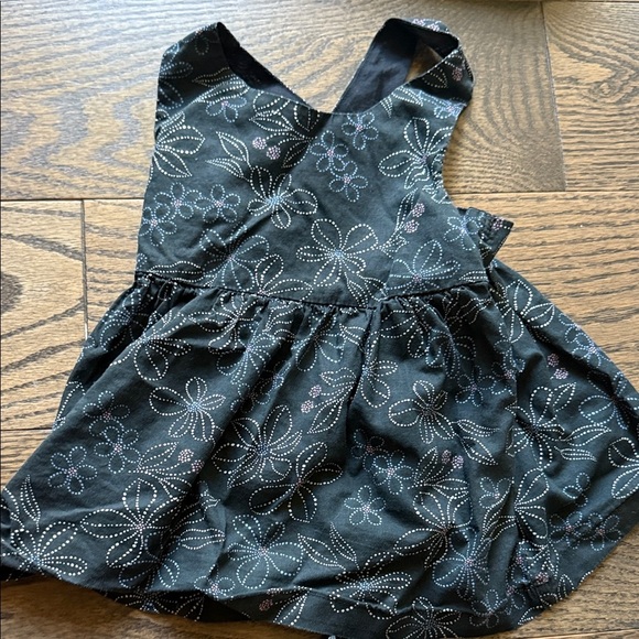 Charming Black Floral Baby Dress with Bloomers top and bottom set 24 months baby - Picture 2 of 6